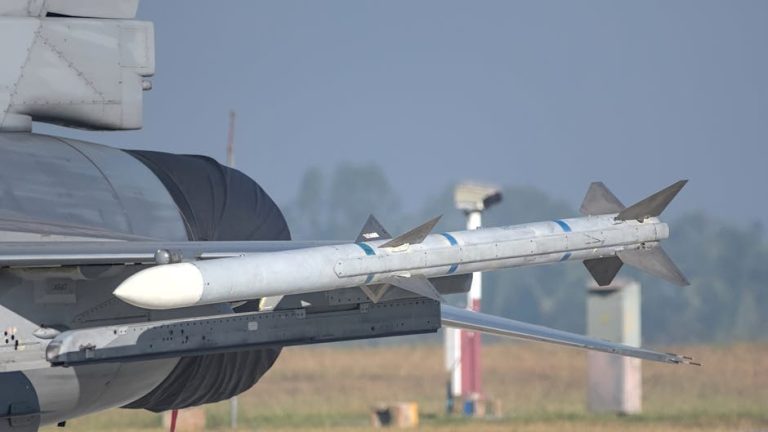 Iranian Missile Debris Sparks Fires in Israeli City Amid Regional Tensions | planetapantanal.com
